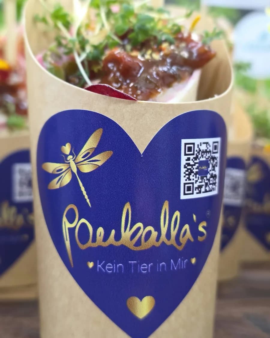 Veganer Wrap in der Papiertüte mit Herz und dem Schriftzug Kein Tier in mir